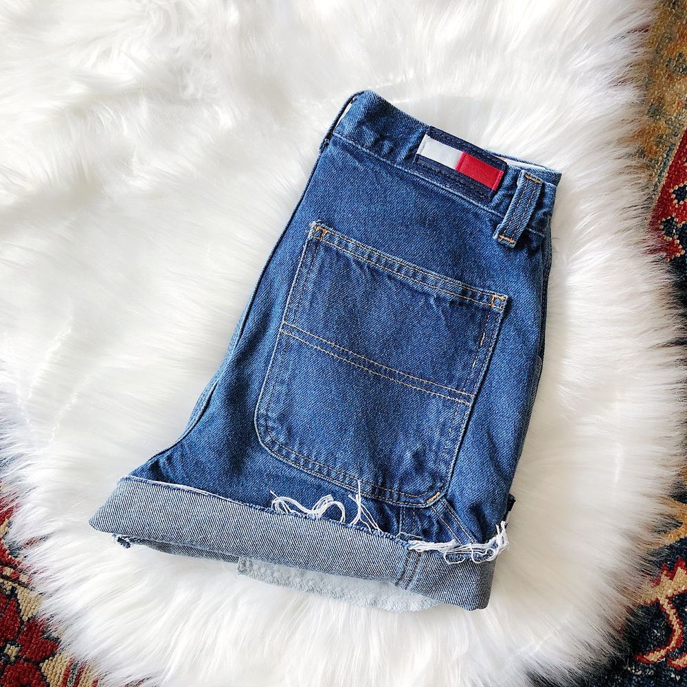 TOMMY HILFIGER VINTAGE HIGHWAISTED SHORTS
